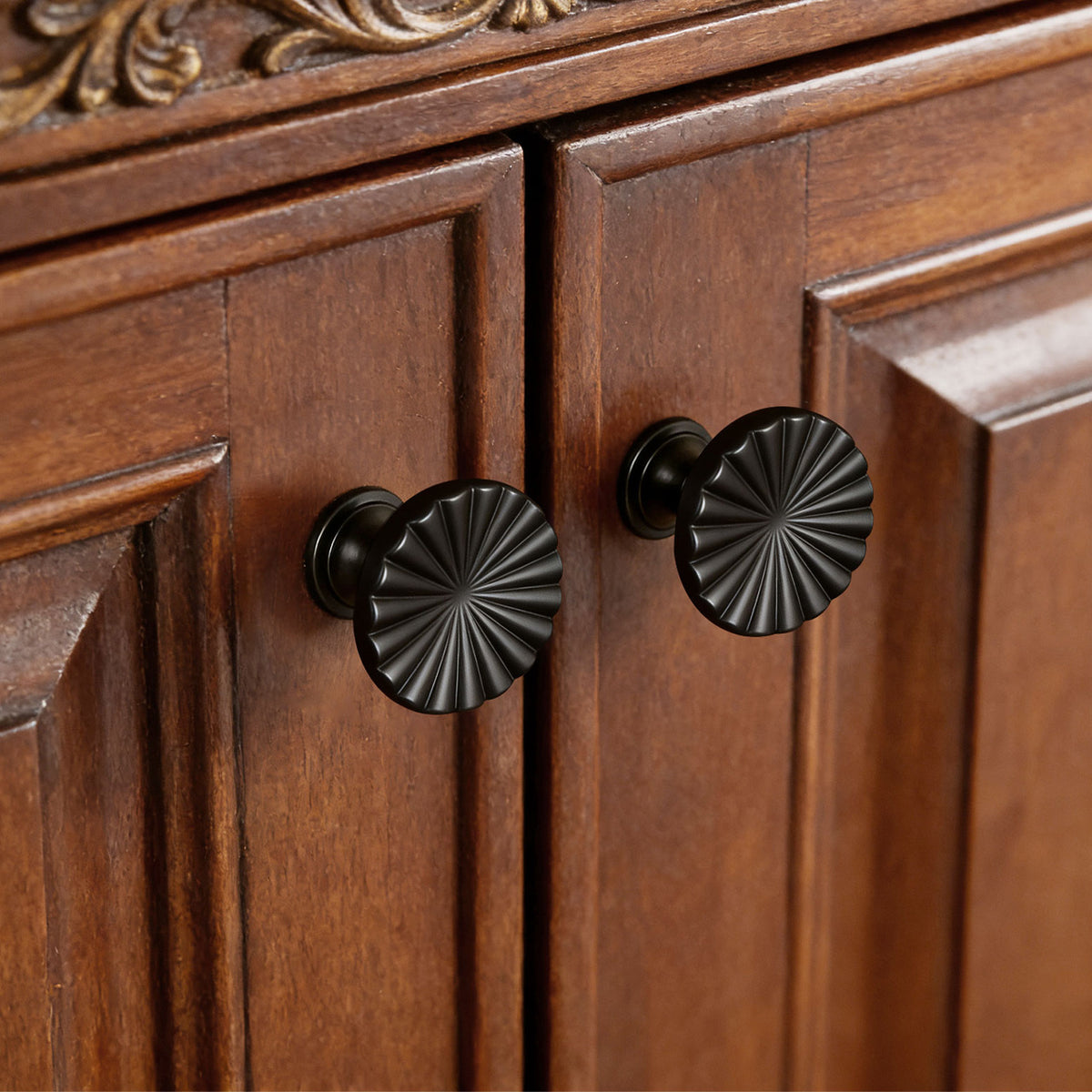 SENY Vintage Fan-Shaped Cabinet Knobs – Solid Metal Drawer Knobs for Kitchen, Dresser & Furniture