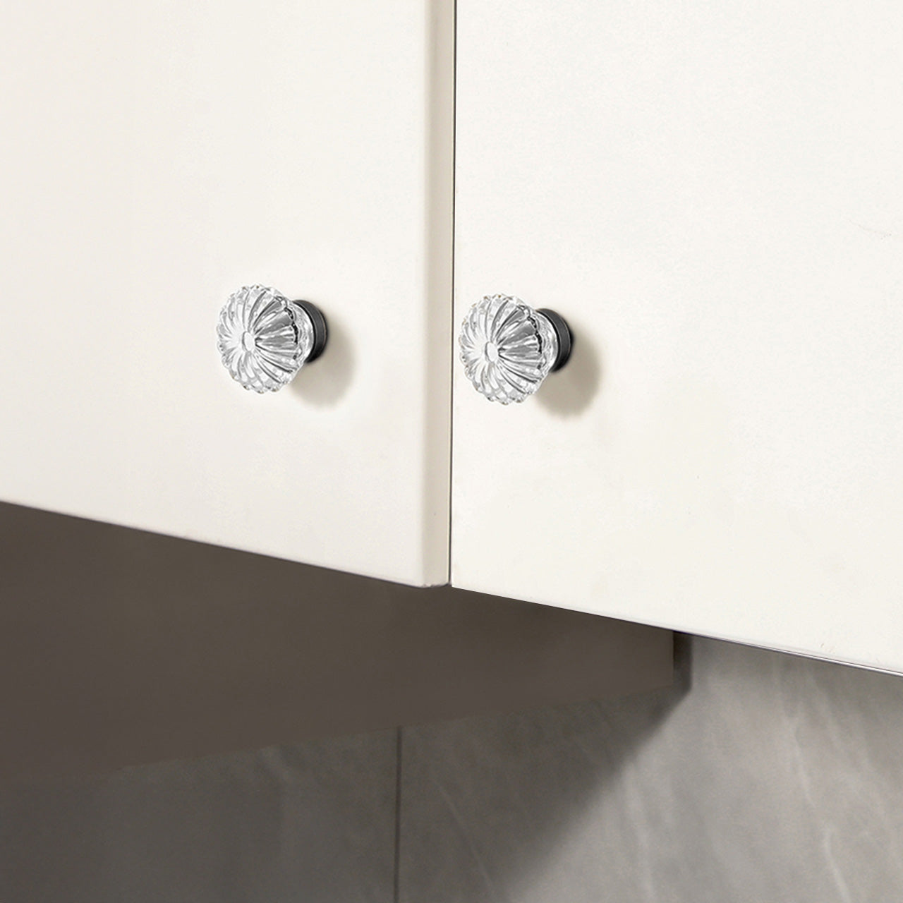 knobs on cabinets