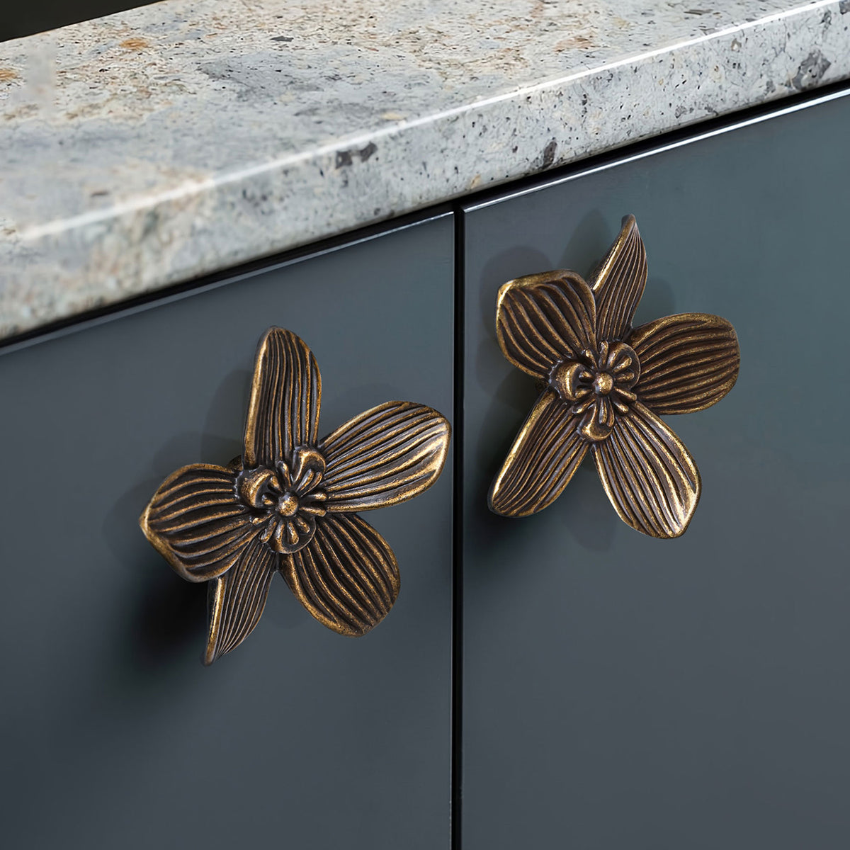 SENY Floral Cabinet Knobs – Decorative Flower Drawer Knobs for Cabinets, Dressers & Furniture